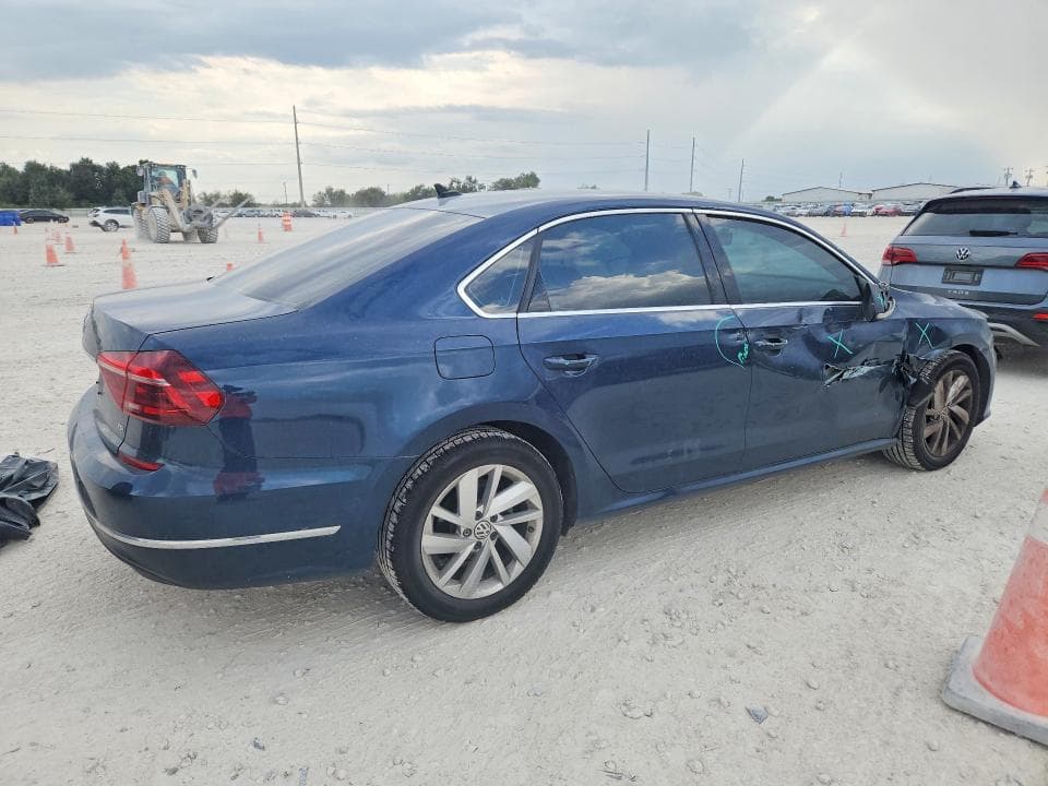 2018 VOLKSWAGEN PASSAT SE 3