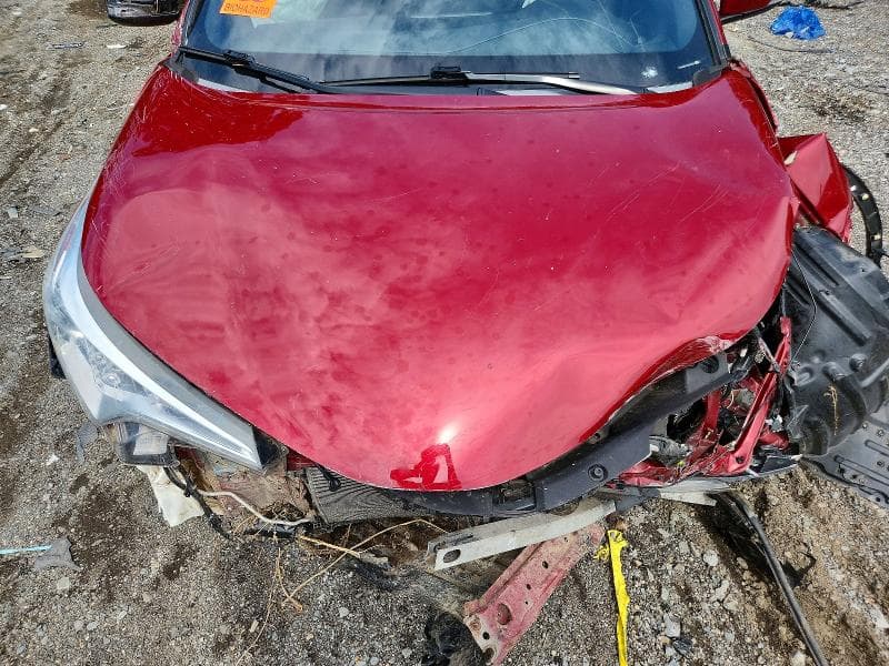 2018 TOYOTA C-HR XLE 11