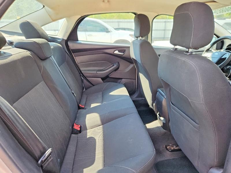 2018 FORD FOCUS SE 10