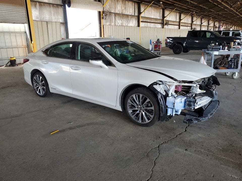 2020 LEXUS ES 4