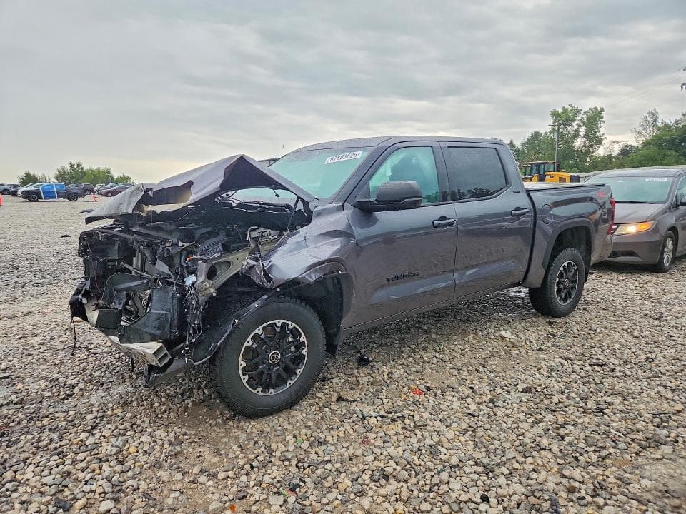 2022 TOYOTA TUNDRA SR5