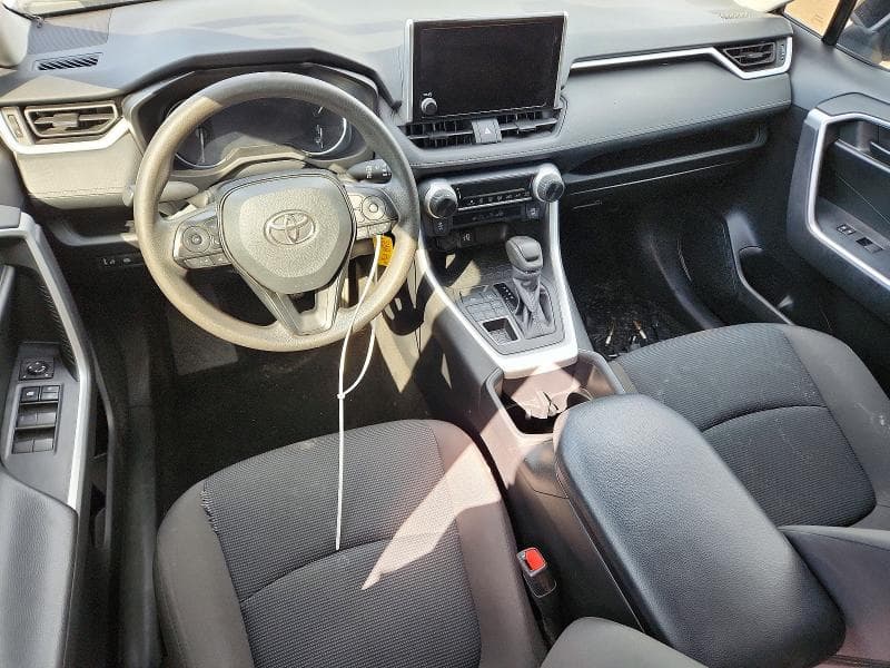 2024 TOYOTA RAV4 LE 8