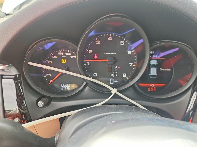 2020 PORSCHE MACAN 9