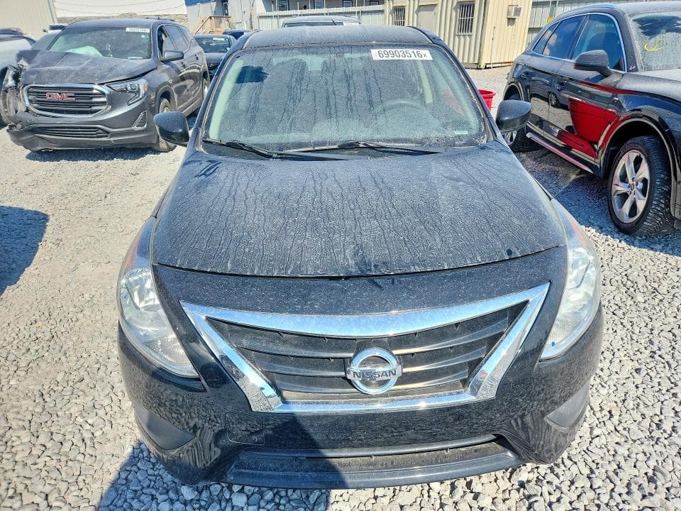 2018 NISSAN VERSA SV 5