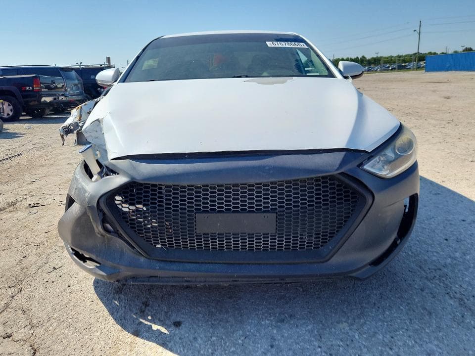 2017 HYUNDAI ELANTRA SE 5