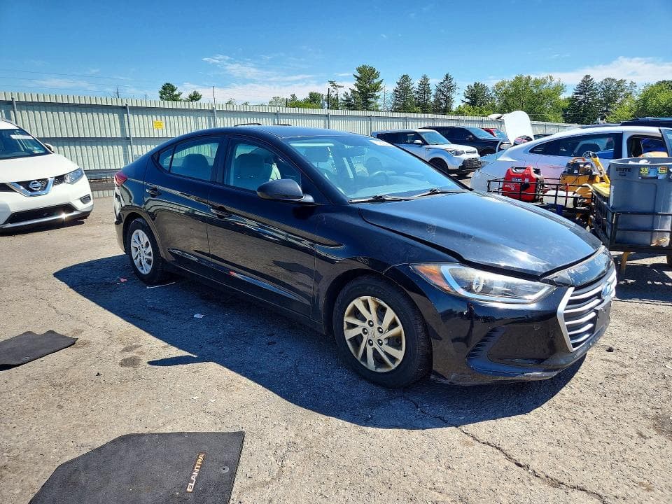 2017 HYUNDAI ELANTRA SE 4