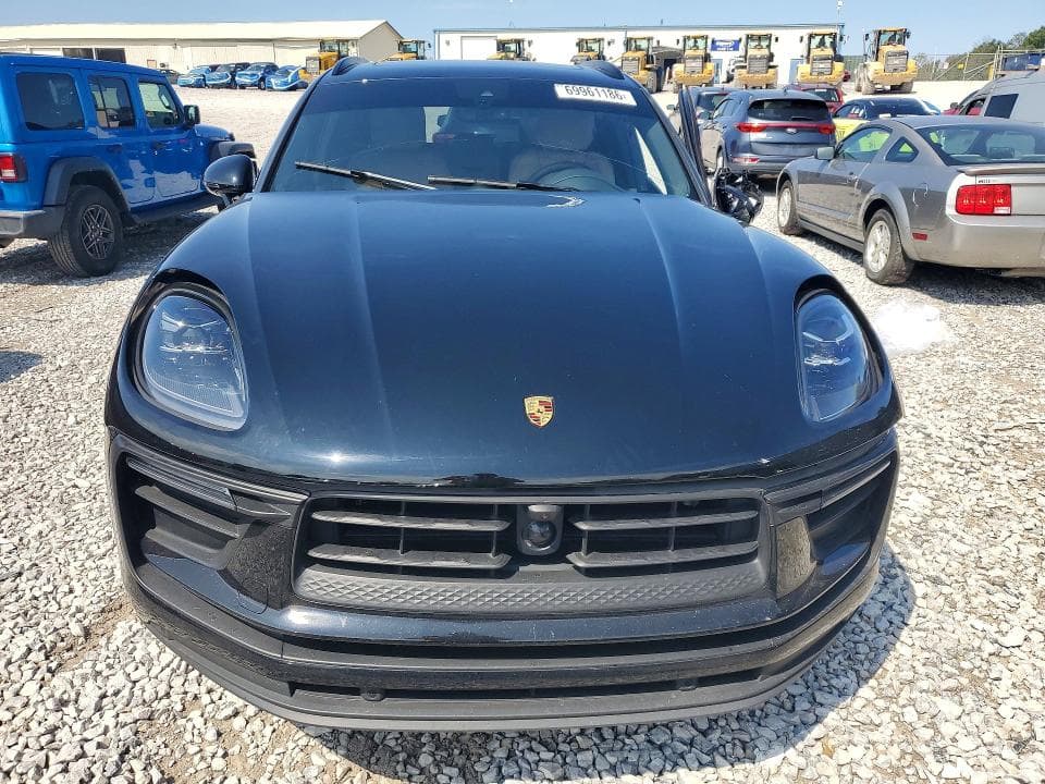 2024 PORSCHE MACAN BASE 5
