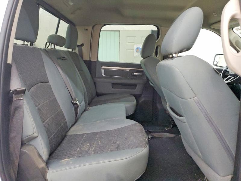 2019 RAM 1500 CLASSIC SLT 10