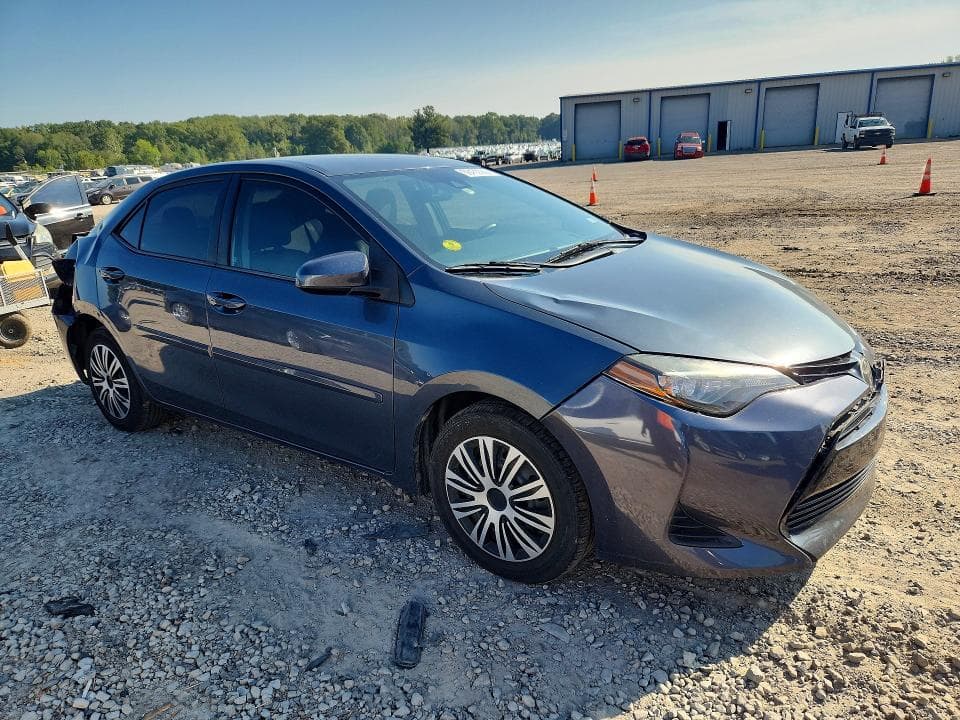 2017 TOYOTA COROLLA LE 4