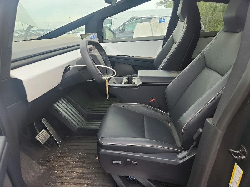 2024 TESLA CYBERTRUCK 7