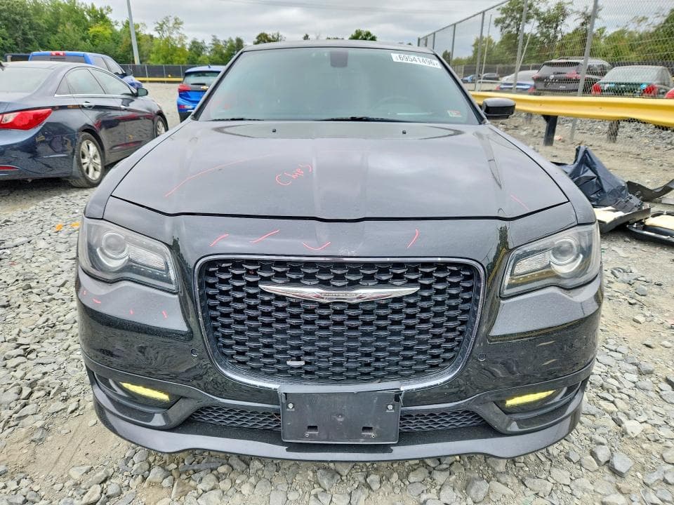 2019 CHRYSLER 300 S 5