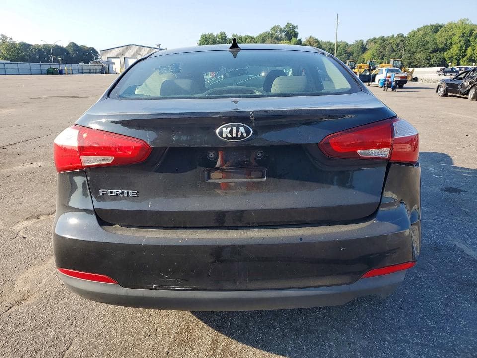 2017 KIA FORTE LX 6