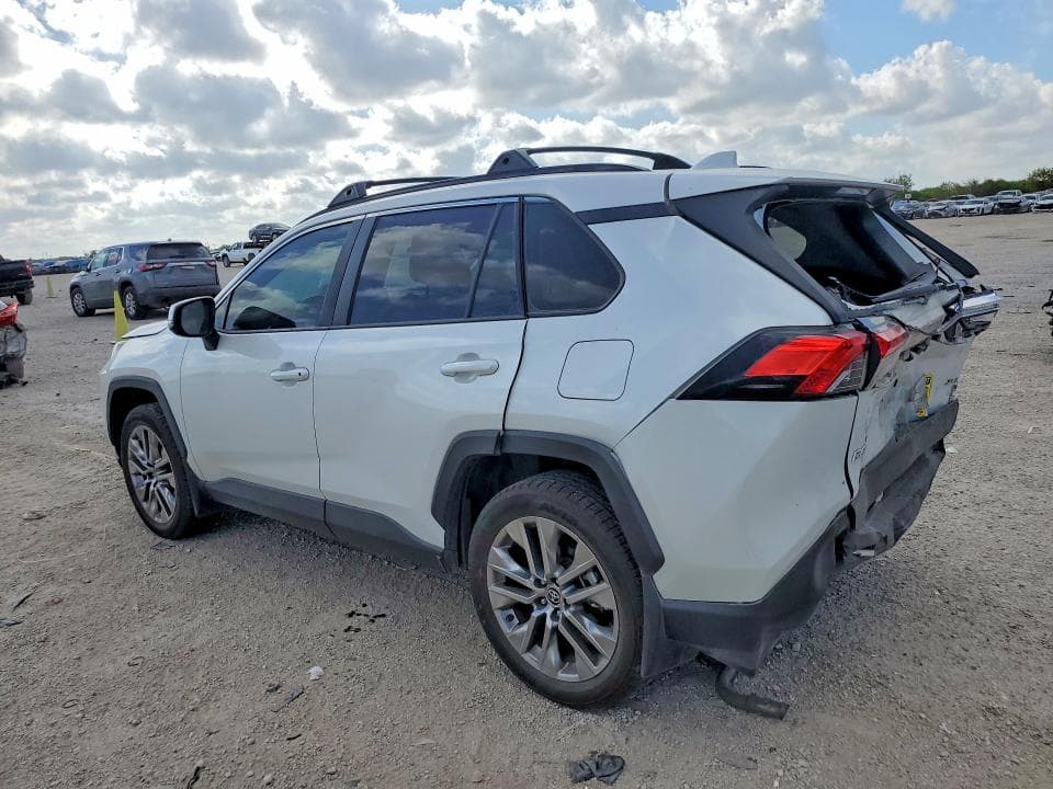 2023 TOYOTA RAV4 XLE PREMIUM 2