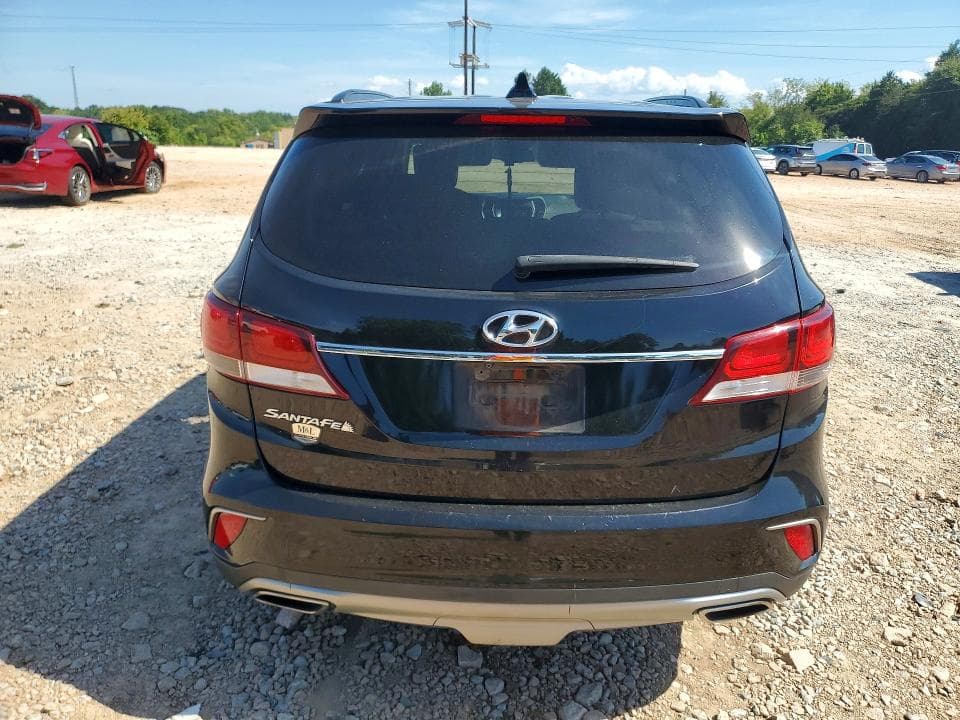 2017 HYUNDAI SANTA FE SE 6