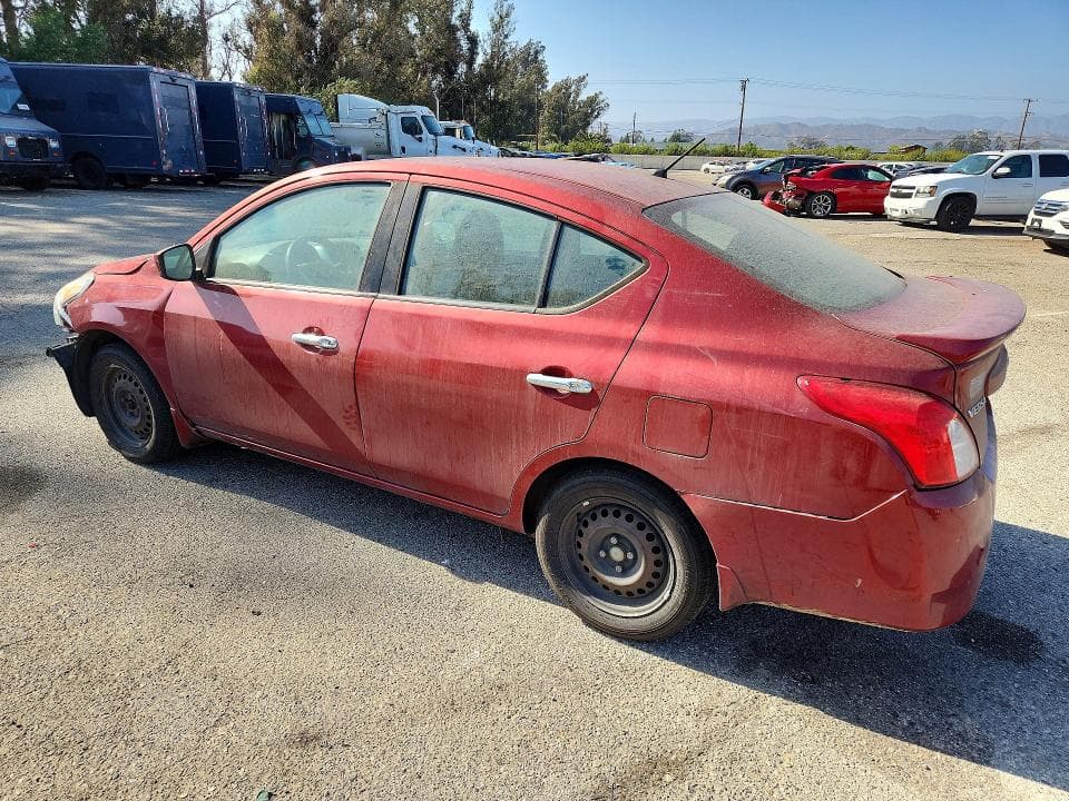 2018 NISSAN VERSA SV 2
