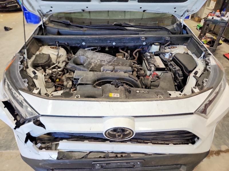 2020 TOYOTA RAV4 XLE 12