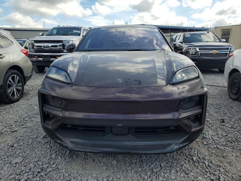 2025 PORSCHE MACAN TURBO 5