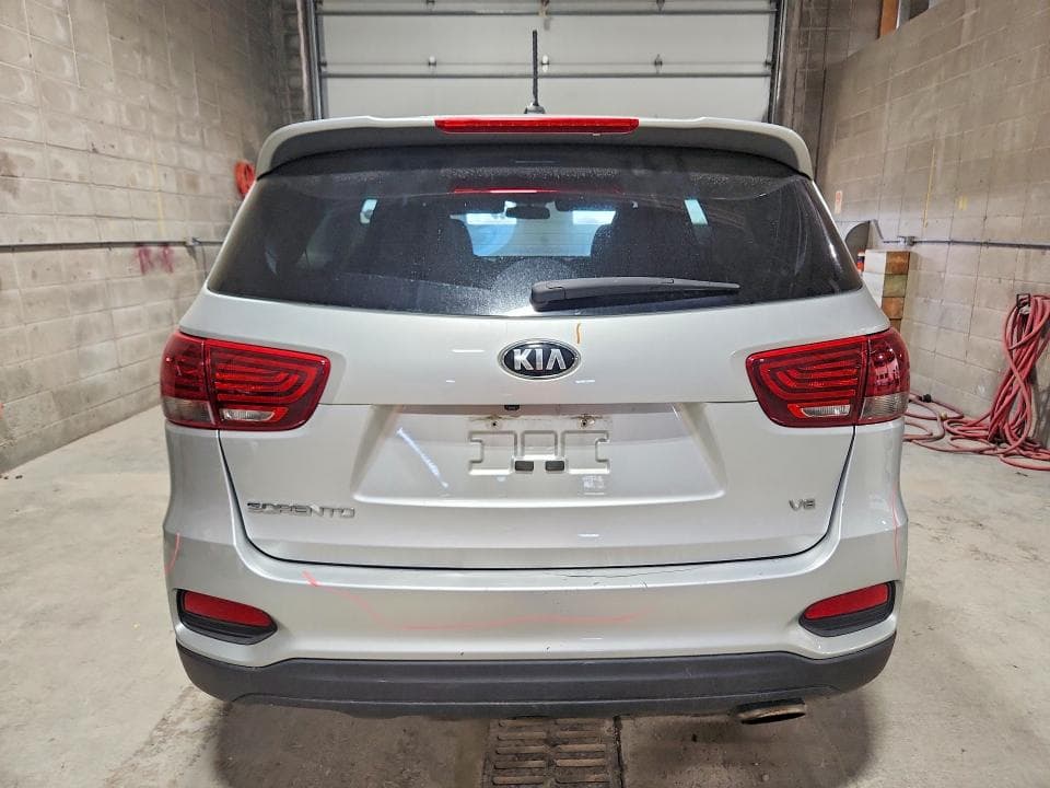 2019 KIA SORENTO LX V6 6