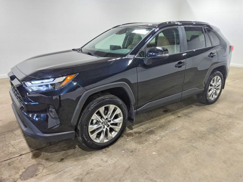 2025 TOYOTA RAV4 XLE PREMIUM - 1