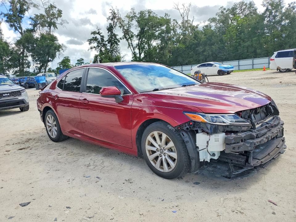 2018 TOYOTA CAMRY LE 4