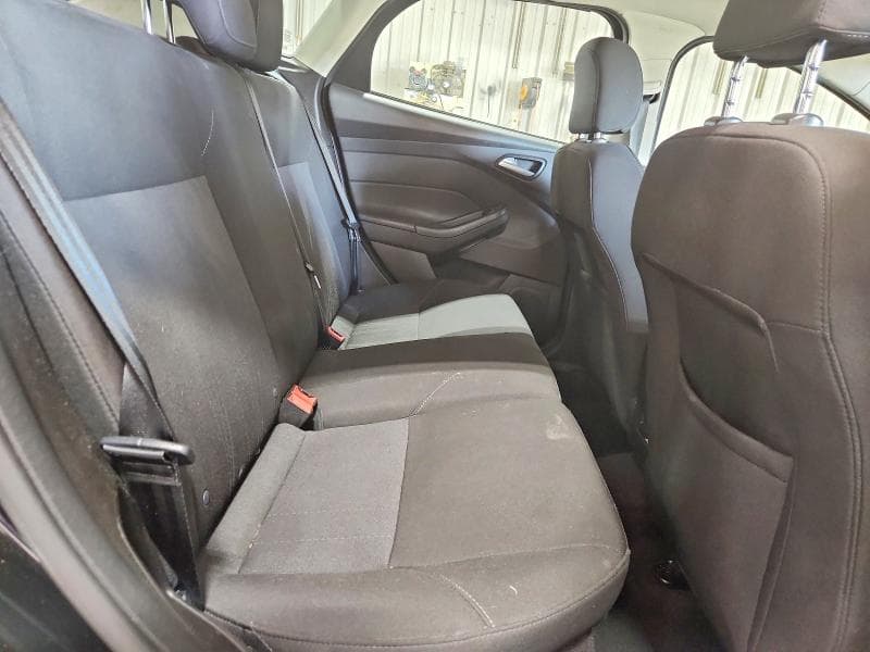 2017 FORD FOCUS SE 10