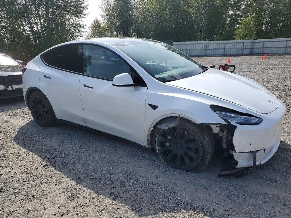 2022 TESLA MODEL Y 4