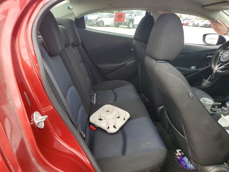 2019 TOYOTA YARIS LE 10