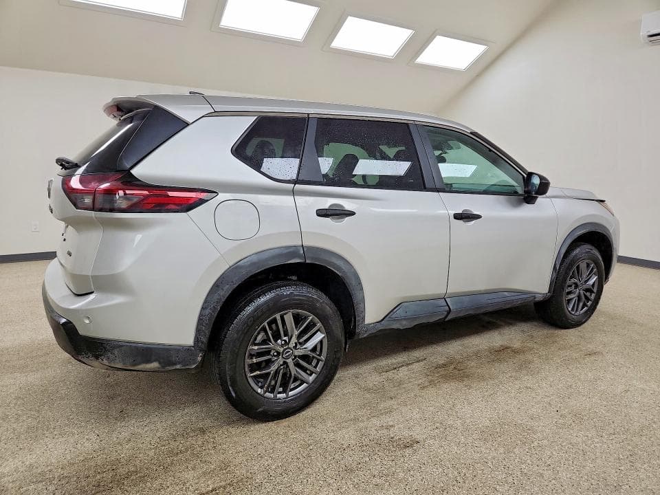 2024 NISSAN ROGUE S 3