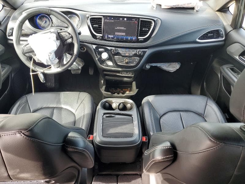 2021 CHRYSLER PACIFICA TOURING L 8