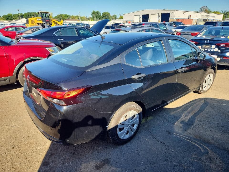 2022 NISSAN VERSA S 3
