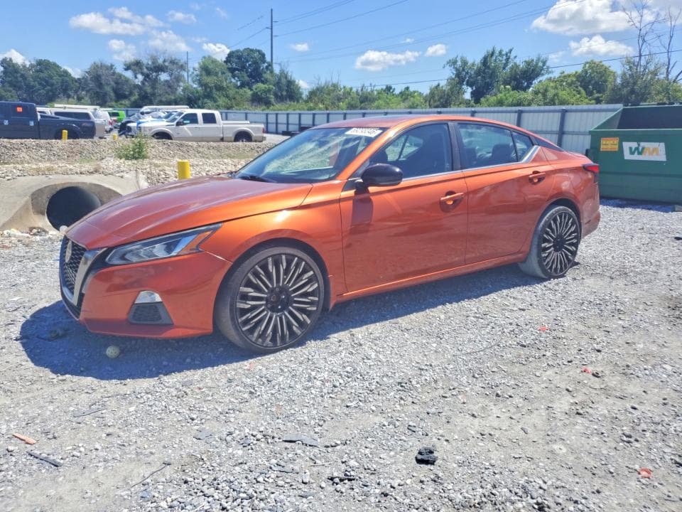 2021 NISSAN ALTIMA SR