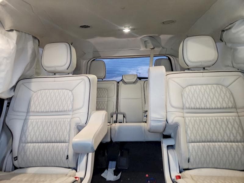 2021 LINCOLN NAVIGATOR BLACK LABEL 10