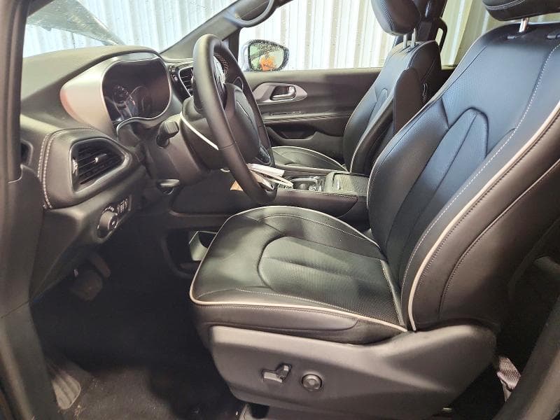 2026 CHRYSLER PACIFICA LIMITED 7