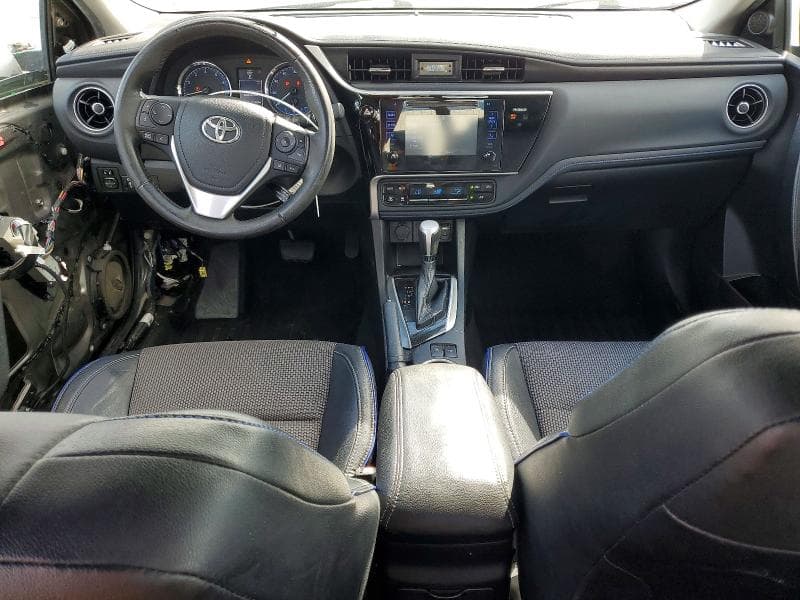 2017 TOYOTA COROLLA SE 8