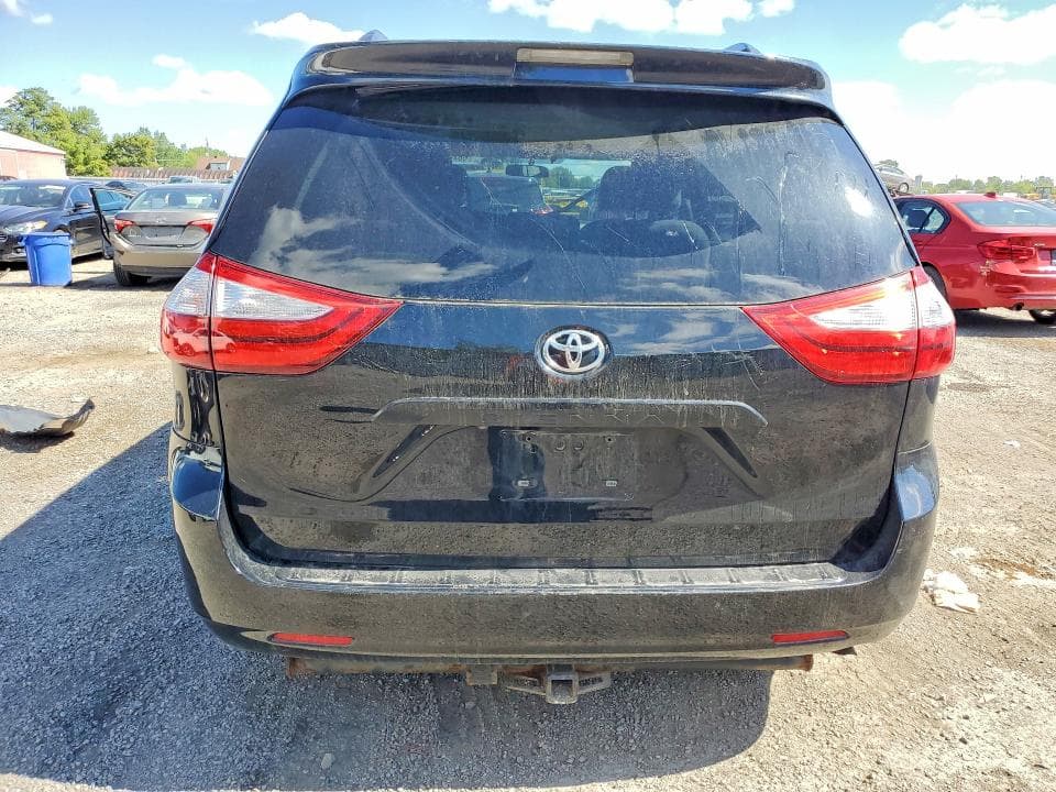 2017 TOYOTA SIENNA L 7-PASSENGER 6