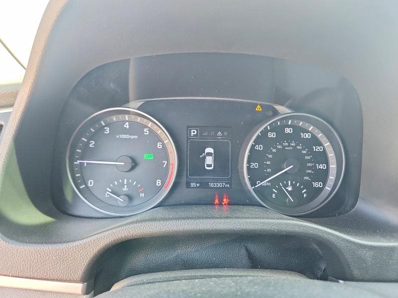 2018 HYUNDAI ELANTRA SEL 9