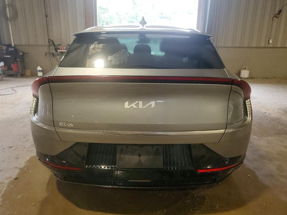 2023 KIA EV6 WIND 6