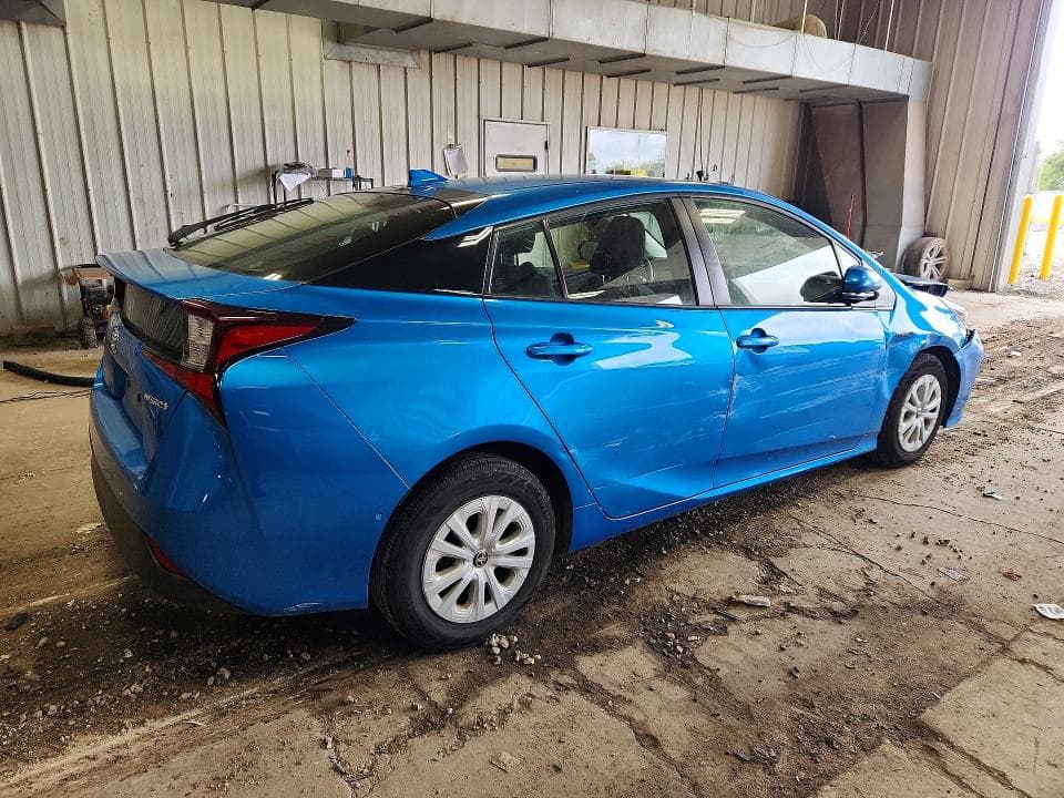 2019 TOYOTA PRIUS LE 3