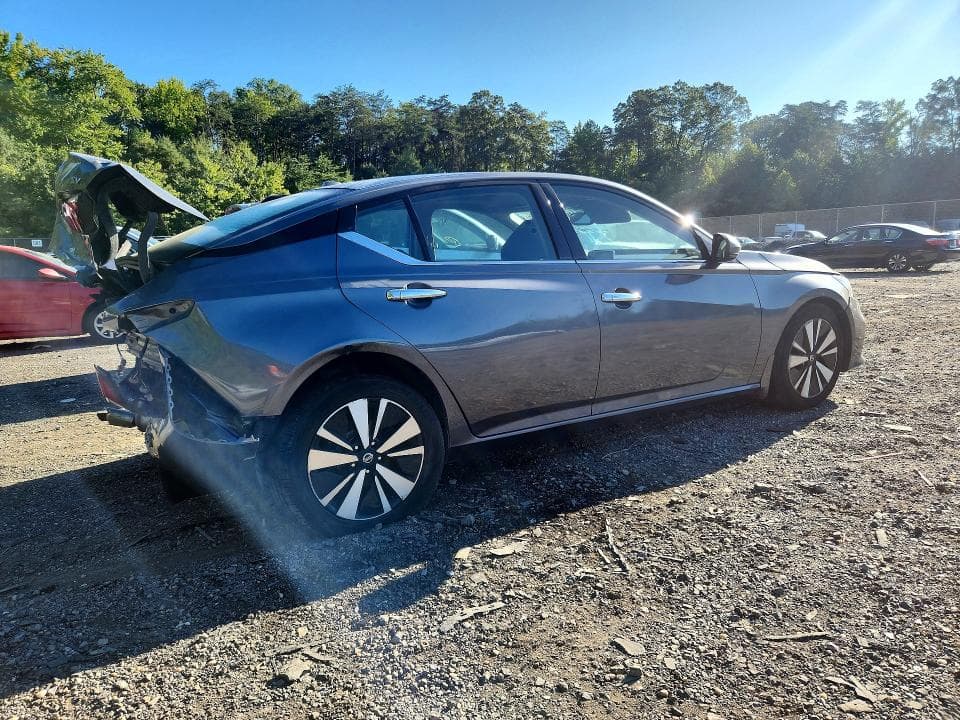 2019 NISSAN ALTIMA SV 3