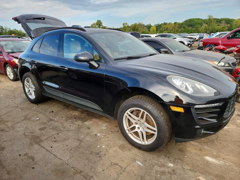 2017 PORSCHE MACAN 4