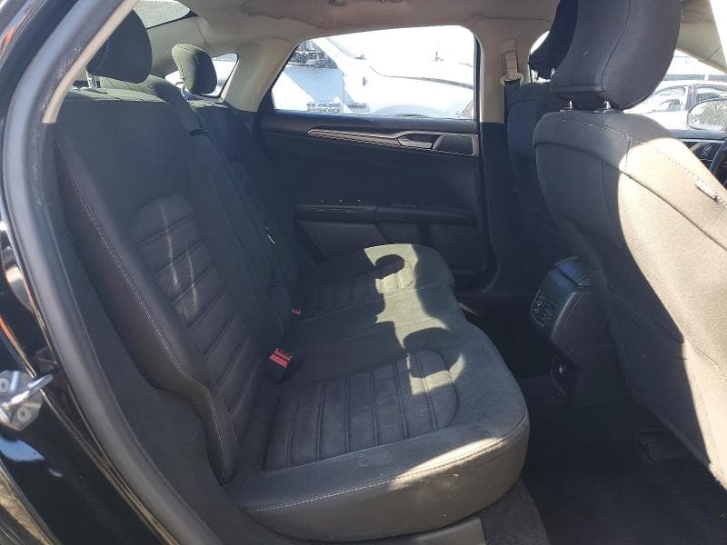2017 FORD FUSION SE 10