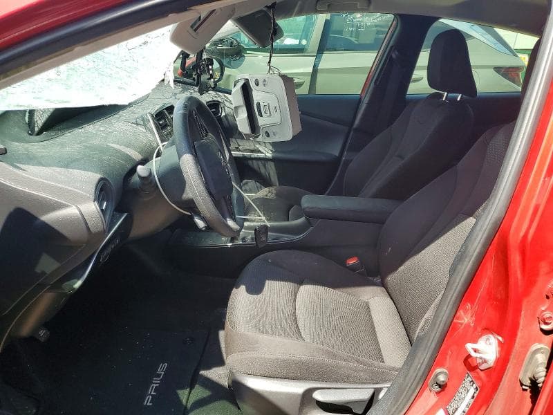 2020 TOYOTA PRIUS LE 7