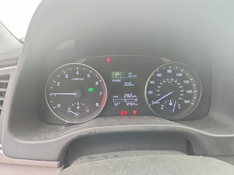 2017 HYUNDAI ELANTRA SE 9