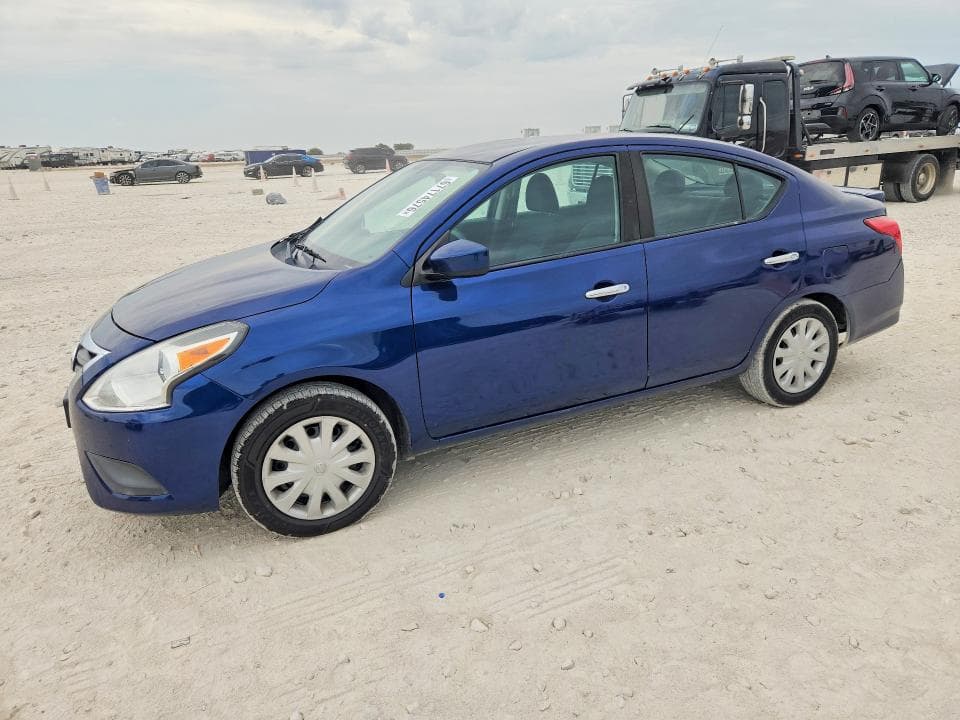 2018 NISSAN VERSA SV - 1