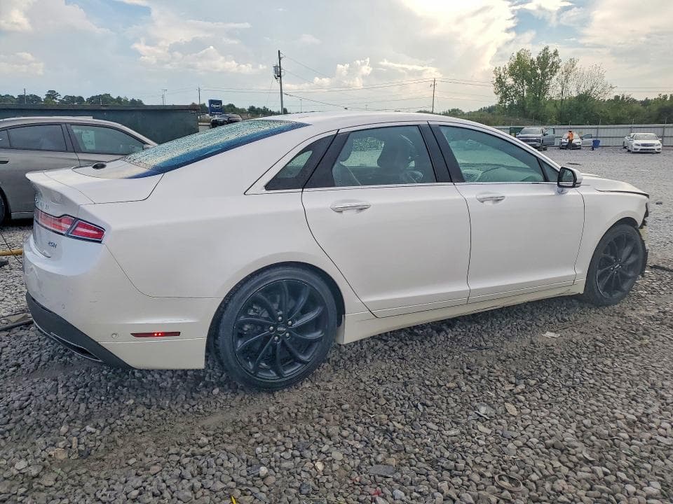 2020 LINCOLN MKZ RESERVE 3