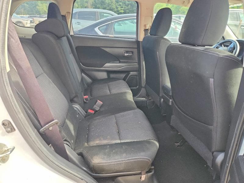 2017 MITSUBISHI OUTLANDER SE 11