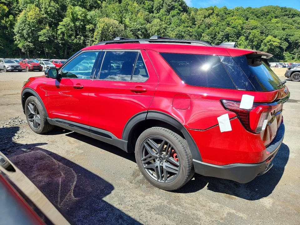 2025 FORD EXPLORER ST-LINE 2