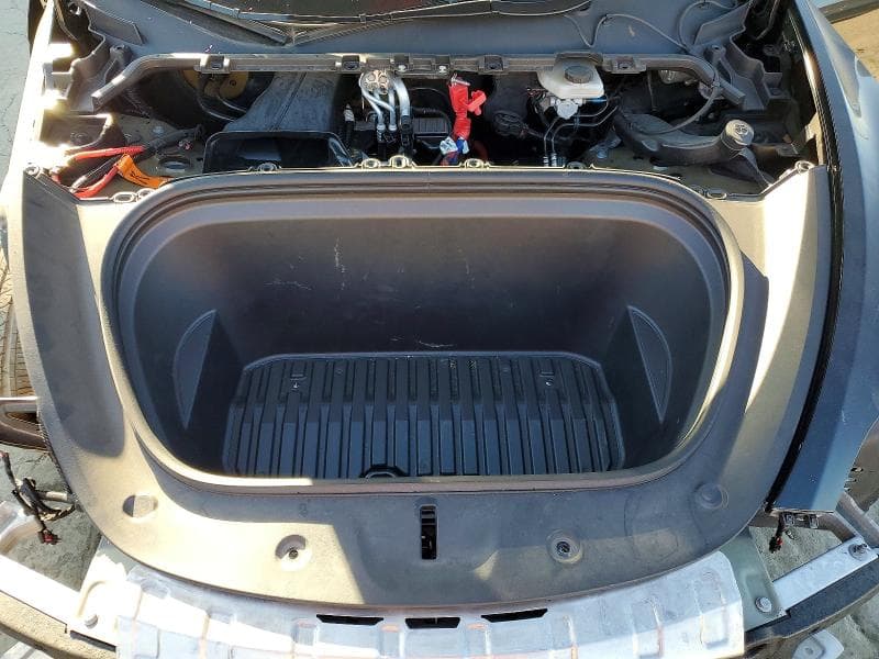 2025 TESLA MODEL Y 11