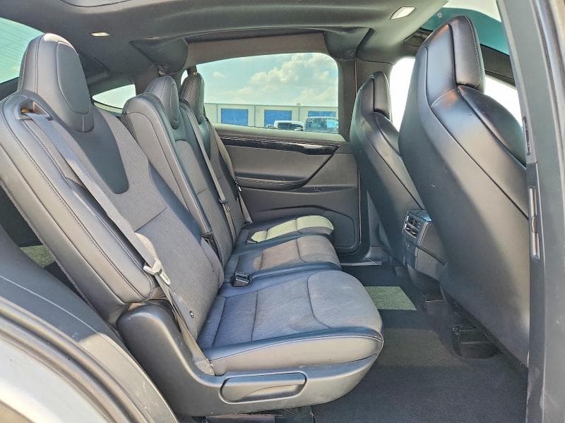 2018 TESLA MODEL X 11
