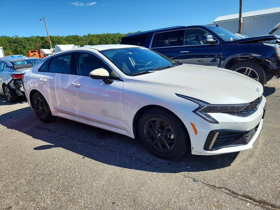 2025 KIA K5 LXS 4